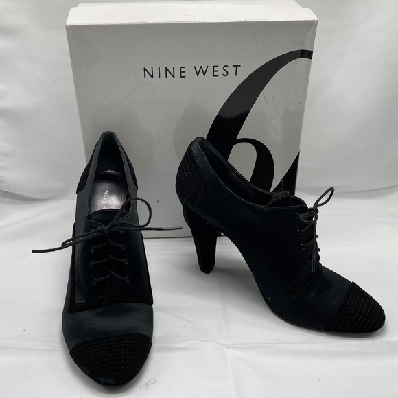NINE WEST Tenant Black Satin High Heel Lace-up Shootie Size 8.5M NIB - Picture 2 of 12